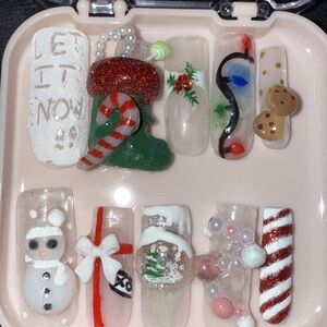 Festive Holiday Nail Art Set